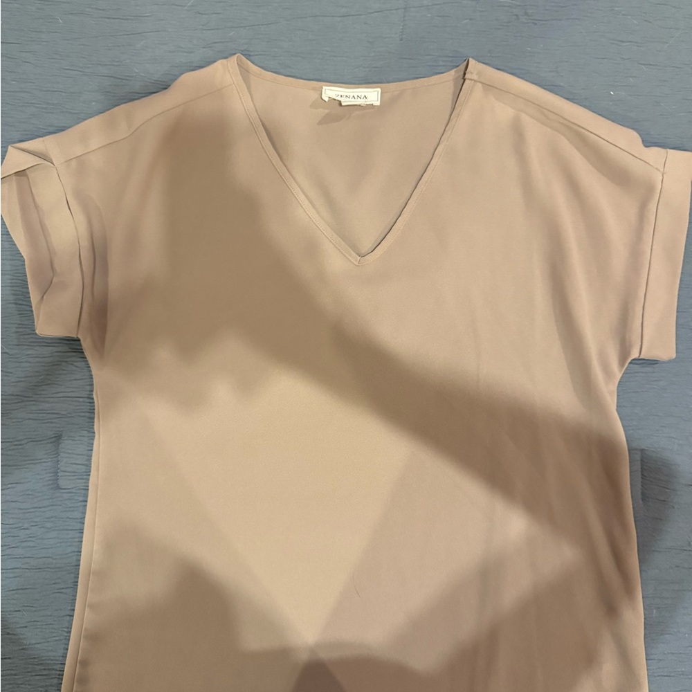 Zenana Outfitters Beige V-Neck Short Sleeve Tee